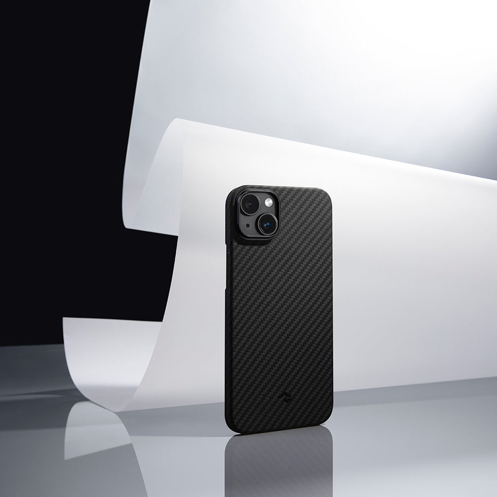 Pitaka Ultra-Slim Classic Serisi iPhone 14 M-safe Şarj Özellikli 1500D Aramid Fiber Black-Grey Twill Kılıf Pitaka Ultra-Slim Classic Serisi iPhone 14 M-safe Şarj Özellikli 1500D Aramid Fiber Black-Grey Twill Kılıf